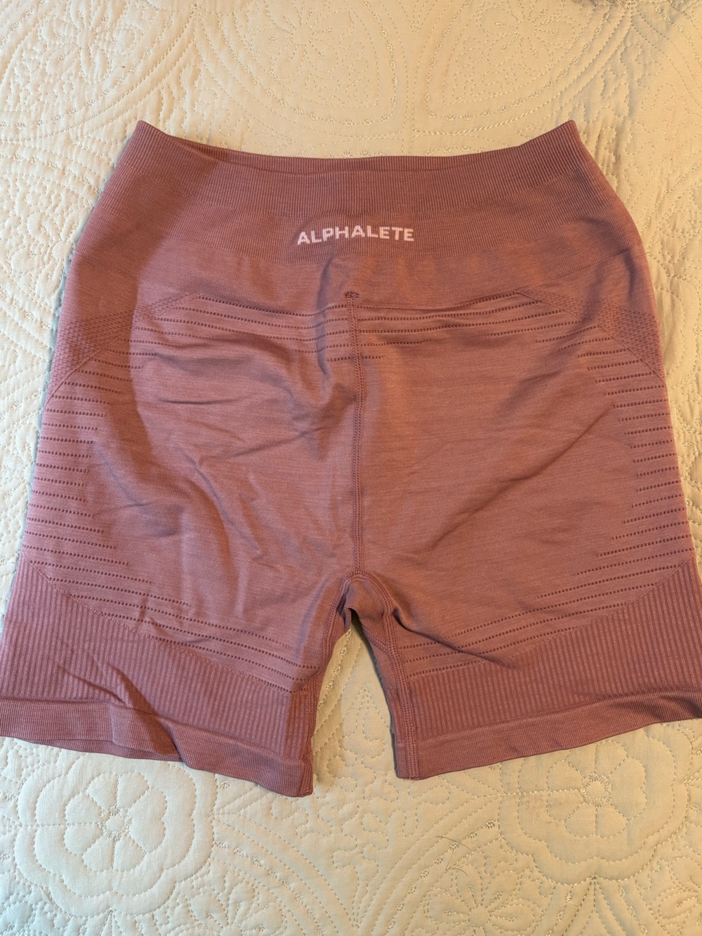 Alphalete Women's Seamless High-Waist Gym Shorts — Mauve